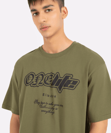 T-shirt with Tape Details